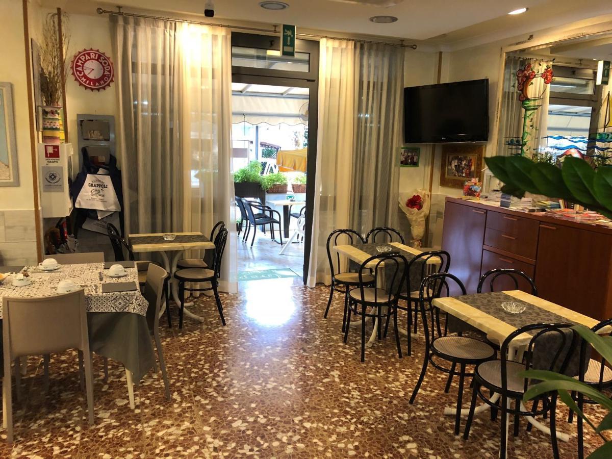 Hotel Grappoli Rimini Dış mekan fotoğraf